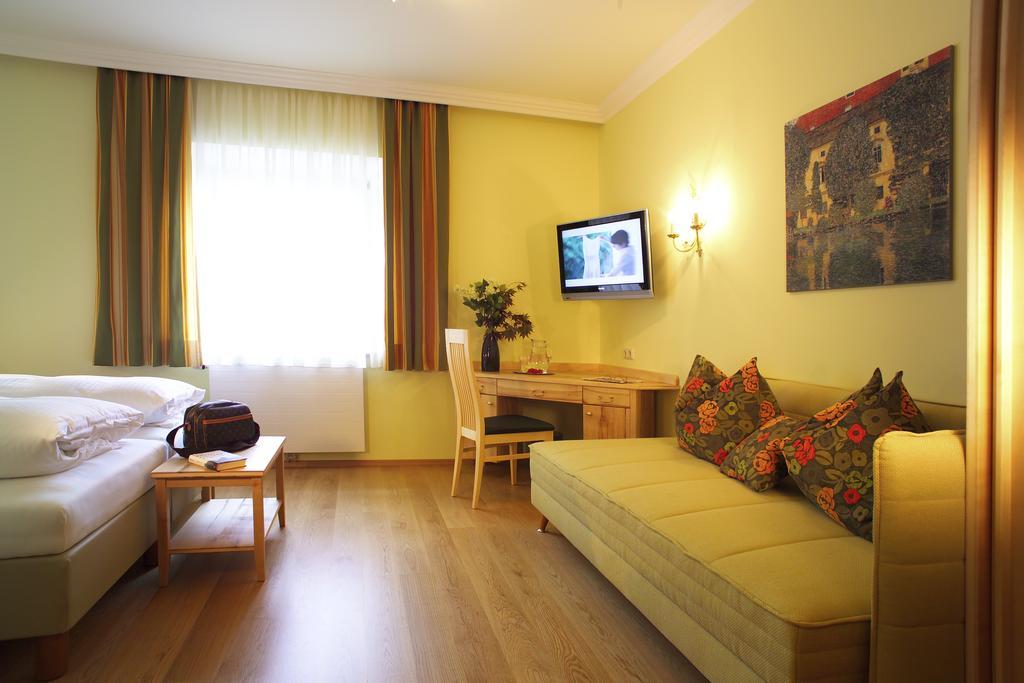 Hotel & Restaurant Ragginger Attersee Nussdorf am Attersee Rum bild