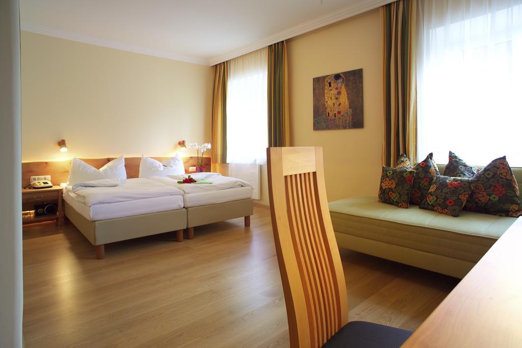 Hotel & Restaurant Ragginger Attersee Nussdorf am Attersee Rum bild
